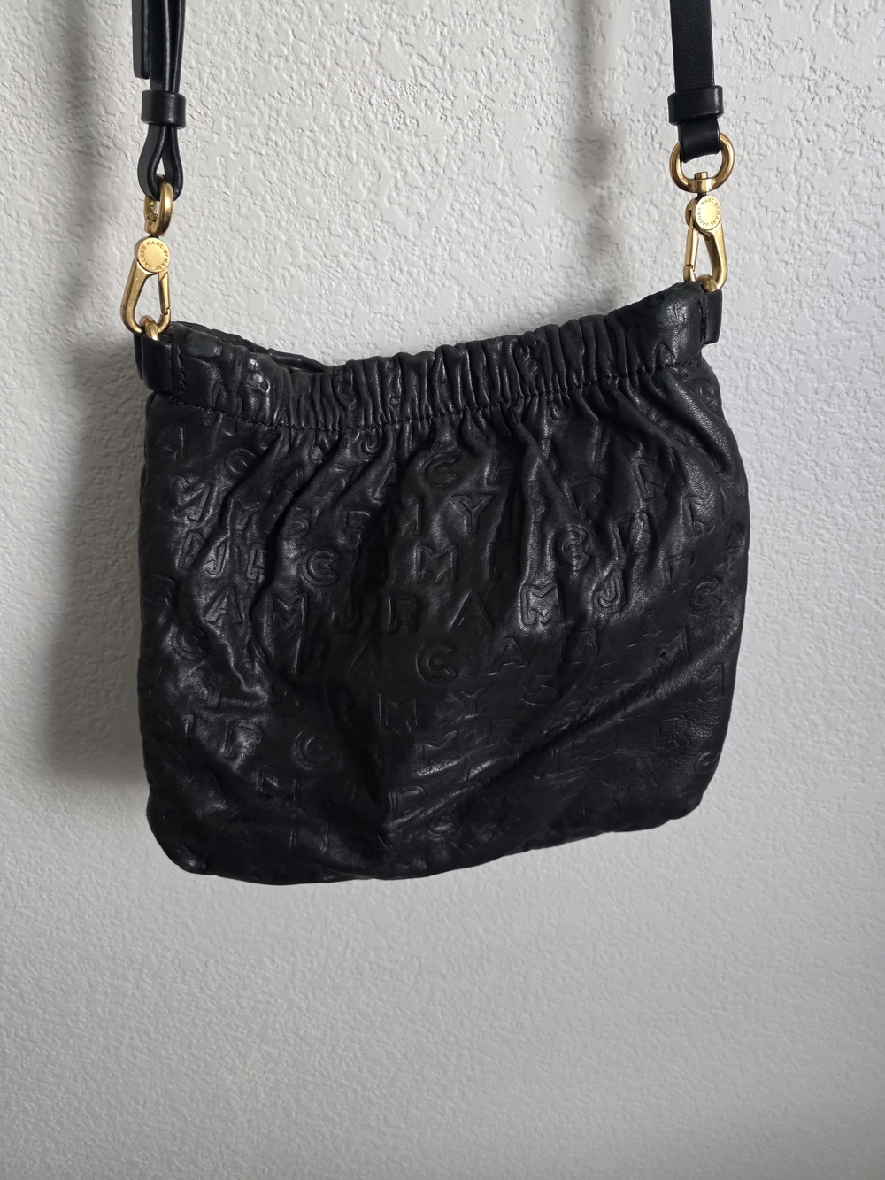 Marc Jacobs Cross Body Bag with Gold Hardware As Is - Picture 4 of 8